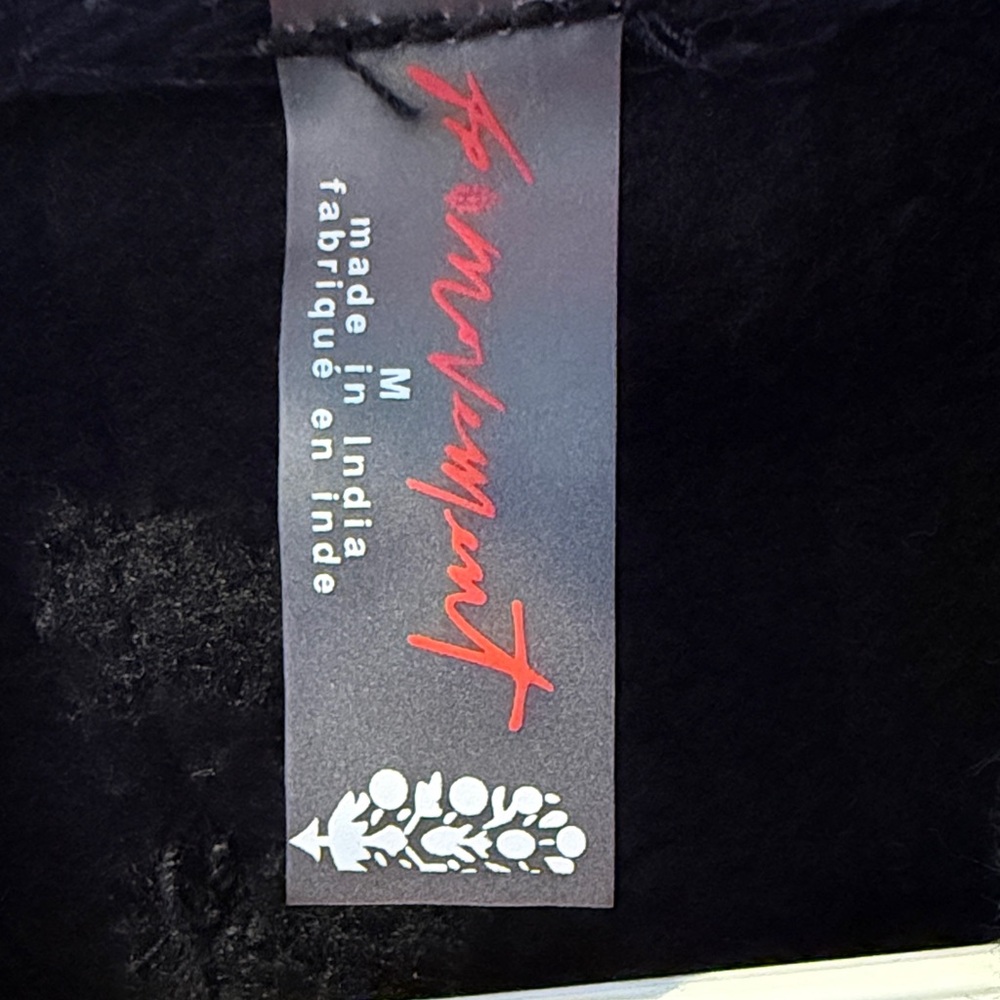 Medium FP Movement by Free People Black Cropped snow flow Hoodie - Picture 4 of 5